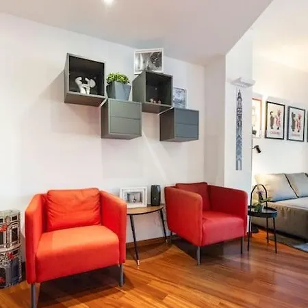 Torino, Centro Cloud 9 + Parking تورينو